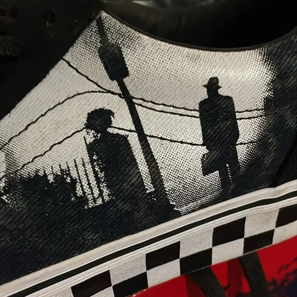 Vans House of Terror (The Exorcist)🩸 - Picture 8 of 9